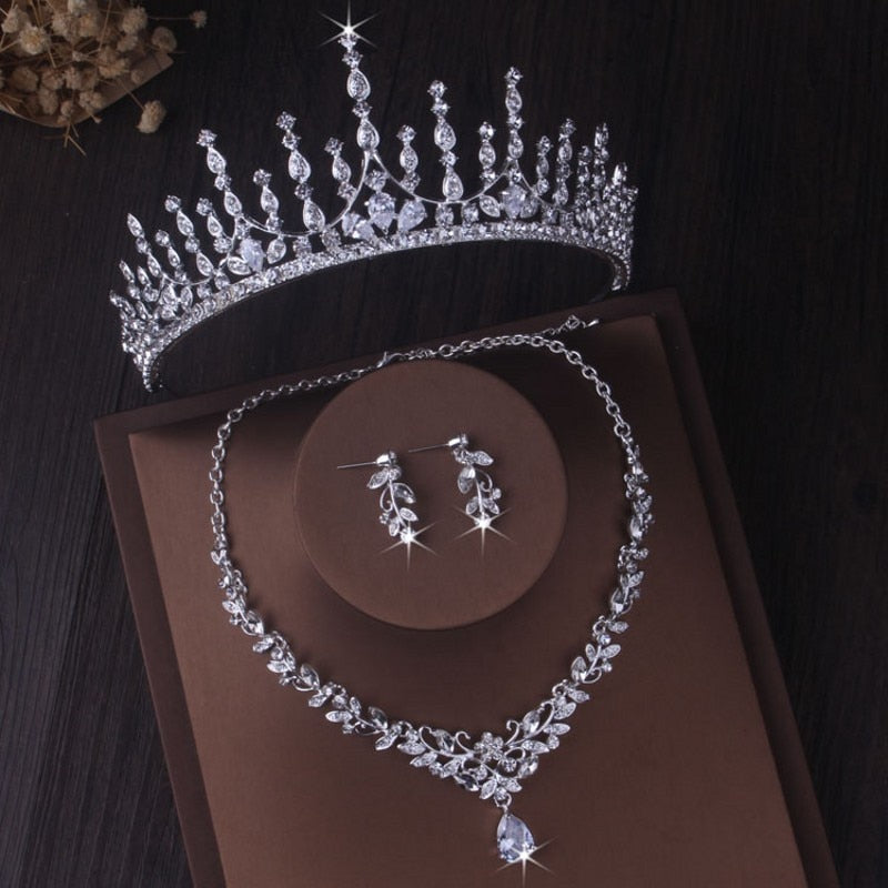 Gorgeous Silver Color Crystal Bridal Jewelry Sets Fashion Tiaras Crown Earrings Choker Necklace Women Wedding Dress Jewelry Set