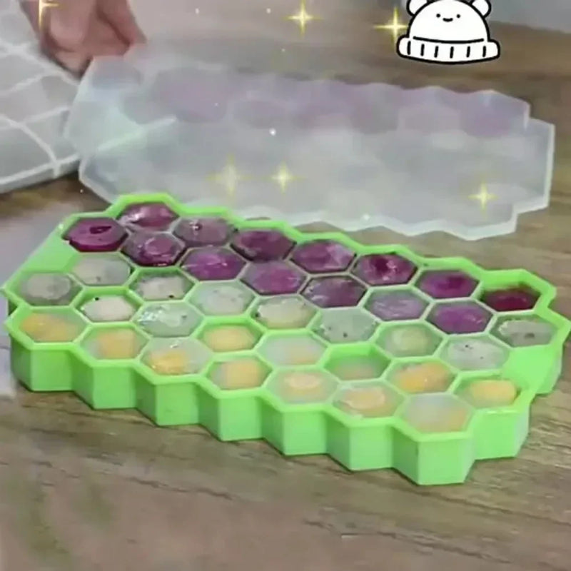 37-chamber Honeycomb Ice Cube Tray Reusable Food-grade Silicone Ice Cube Mold BPA-free Ice Maker Removable Lid ice tray