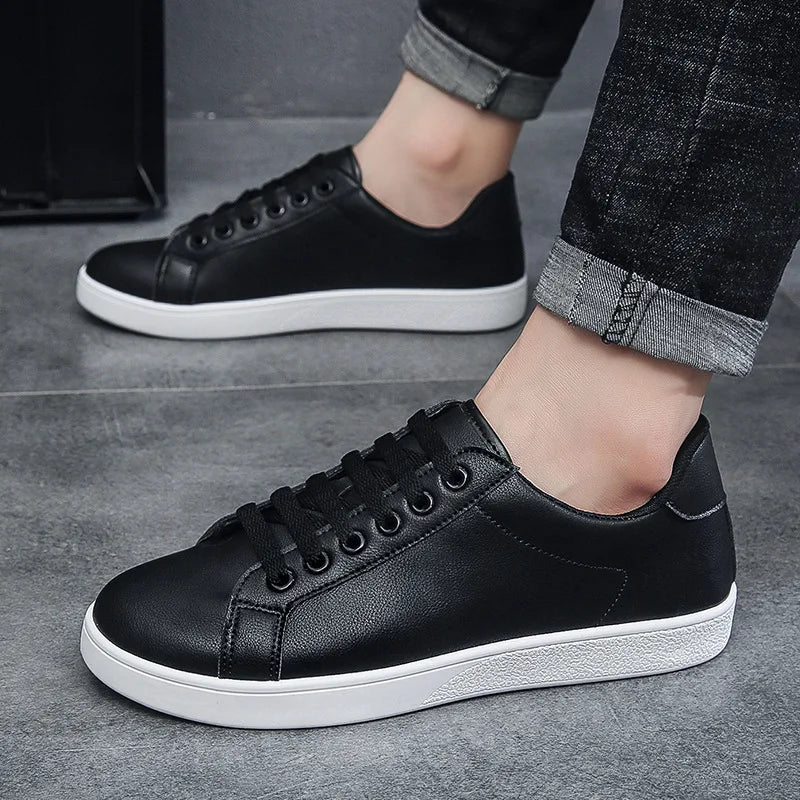 Men's Korean Style White Shoes Autumn New Fashion Casual Sneakers Trend Non-slip Lightweight Comfort Flats Sapatos Masculinos