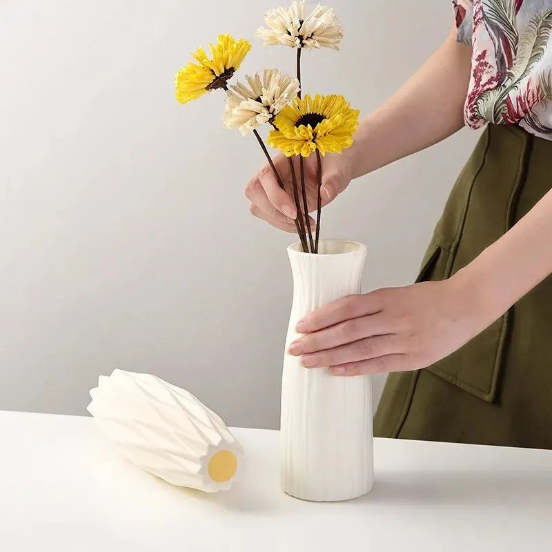 Nordic Plastic Vase Simple Small Fresh Flower Pot Storage Bottle for Flowers Living Room Modern Home Decorations Ornaments