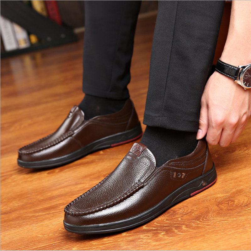 Genuine Leather shoes Men Loafers Slip On Business Casual Leather Shoes Classic Soft Moccasins Hombre Breathable Men Shoes Flats