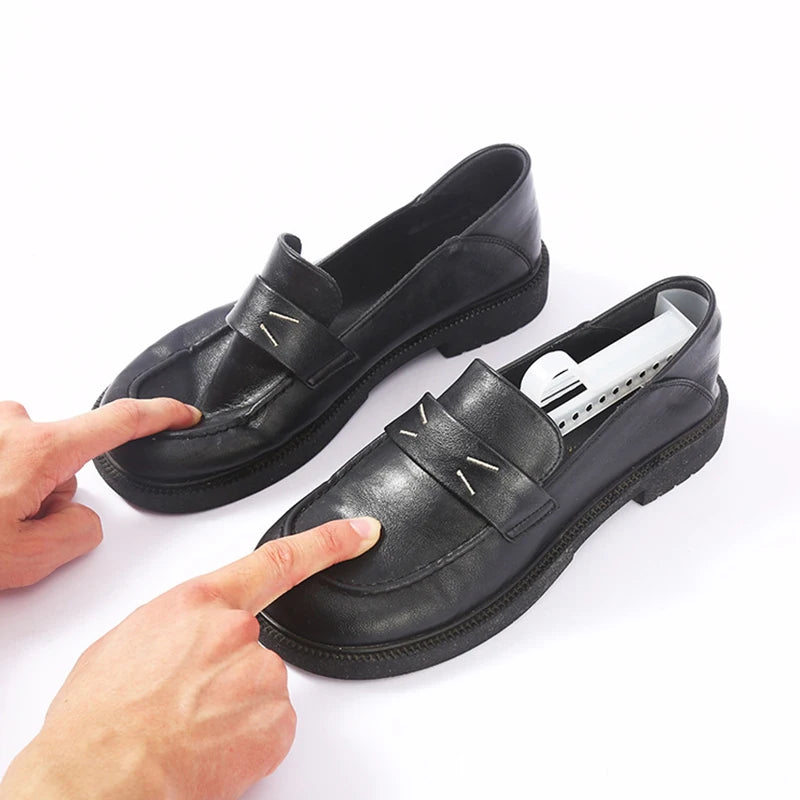 1 Pair Plastic Shoe Tree Shaper Shapes Stretcher Adjustable For Women Men Unisex Black
