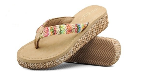 New Fashion Style Women Slippers Med Heel 4.5 cm Flip Flops Beach Wedge Sandals Rainbow Strap Platform Wedge Shoes